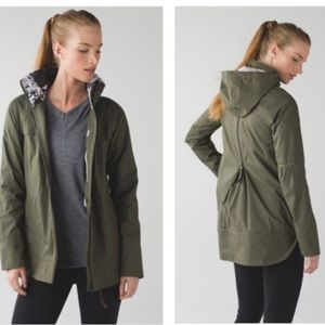 Lululemon Fo Drizzle Jacket Size 6 Olive/Fatigue